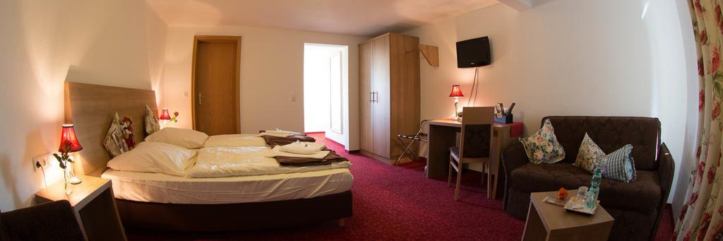 Boutiquehotel Goldene Rose - Self-Check-In Rothenburg ob der Tauber Dış mekan fotoğraf
