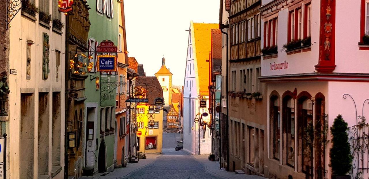 Boutiquehotel Goldene Rose - Self-Check-In Rothenburg ob der Tauber Dış mekan fotoğraf