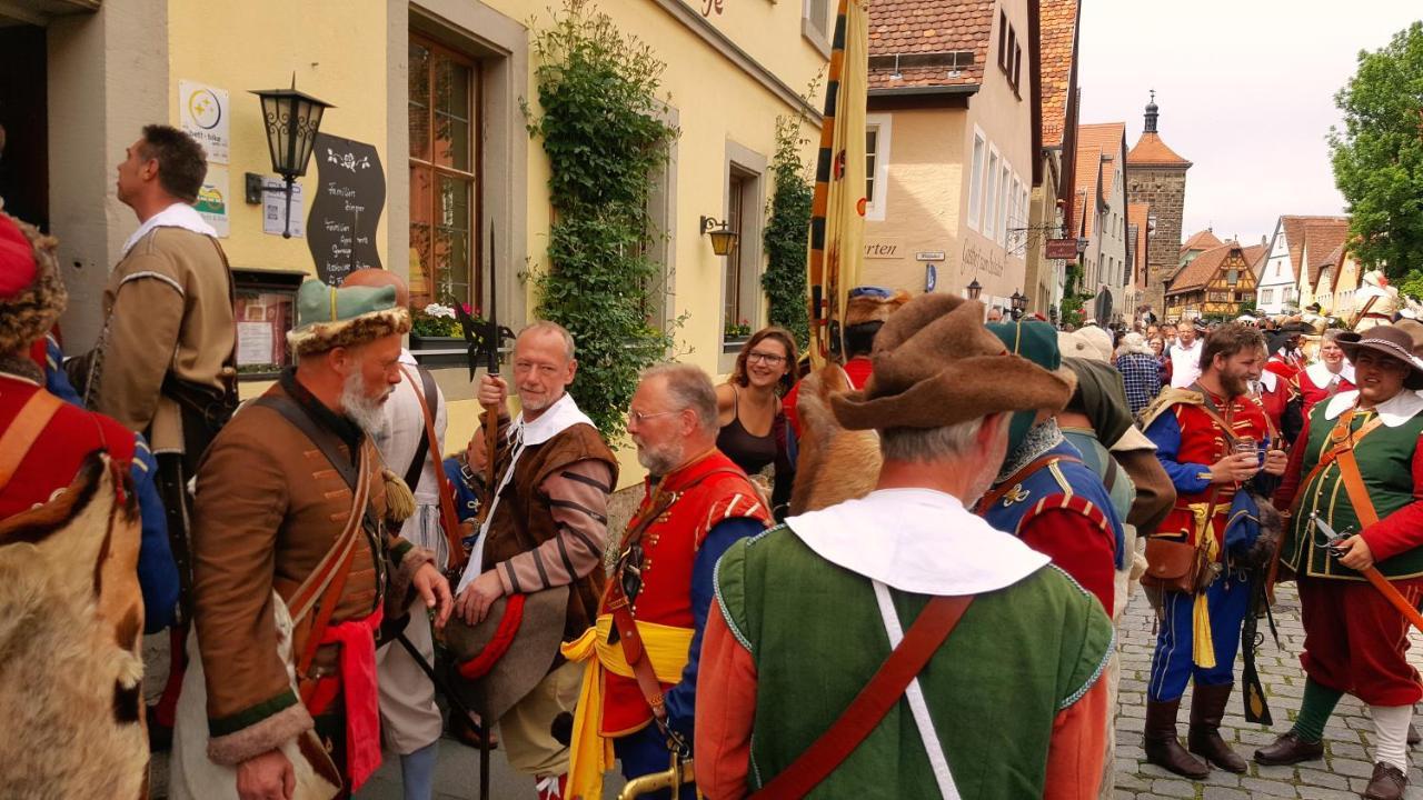 Boutiquehotel Goldene Rose - Self-Check-In Rothenburg ob der Tauber Dış mekan fotoğraf